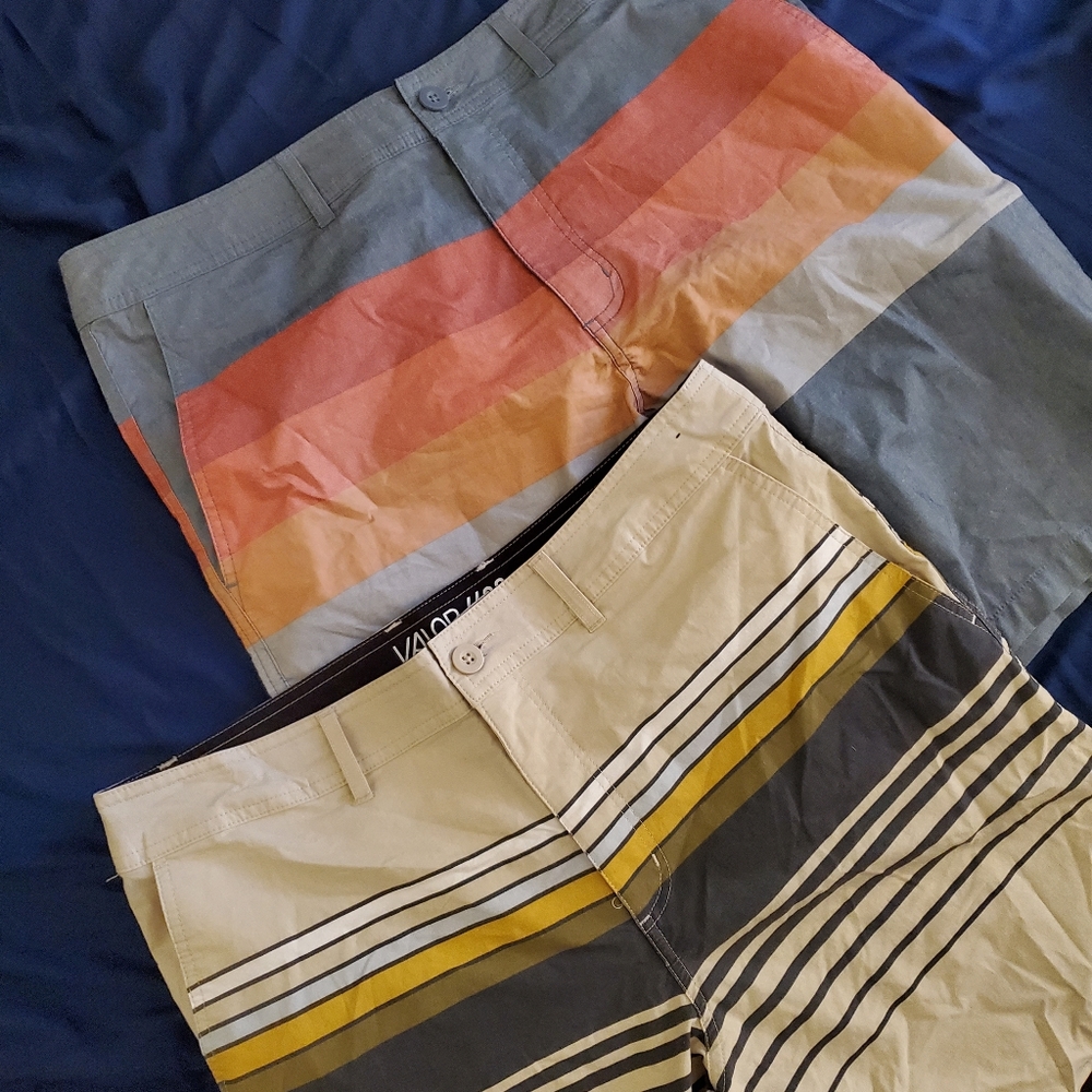 2 pack of NEVER USED Valor hybrid boardshorts! 33'